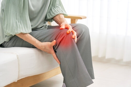 膝の痛みは、改善する方法があります。「膝の痛みを改善する！【パーソナルトレーニングジムスタイル】」