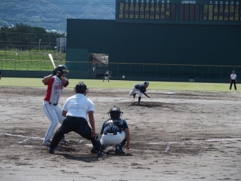 バックネットから<br>野球好きな私はついつい観戦モードに