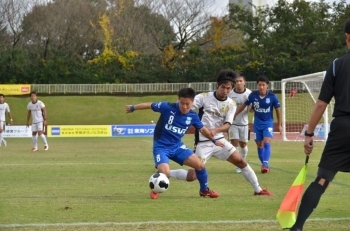 岡庭選手のキープ力はさすが