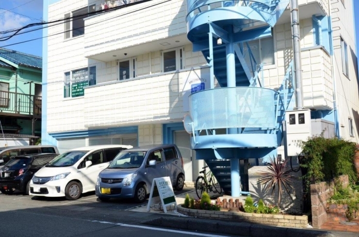 伊豆箱根鉄道三島広小路駅より400ｍ<br>三島市立西小学校より徒歩3分<br>グリーンタウン田中ビルの１階