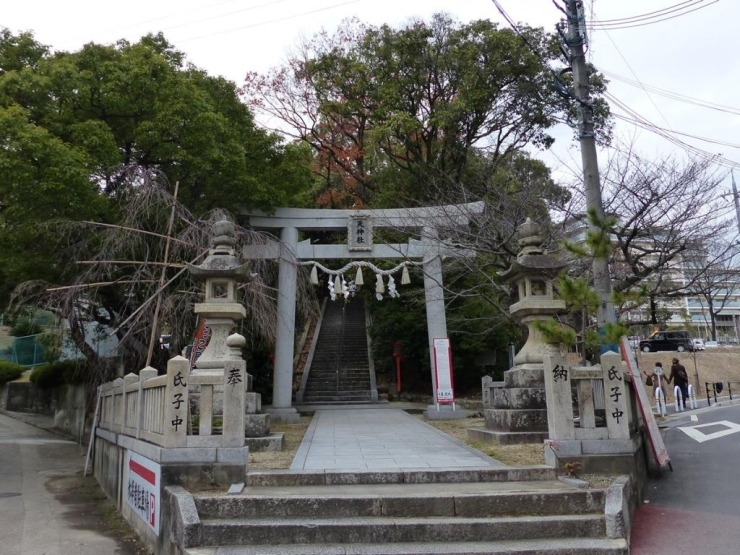 千里中央駅から徒歩8分ほどのところ