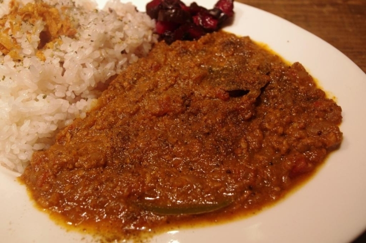Curry&cafe Junayna　（ジュナイナ）
