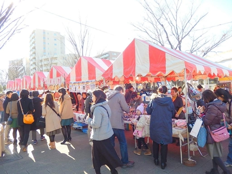 小さなお子様や、赤ちゃんと一緒の家族も多いのです。<br>暮らしやすい街で、のびのびと暮らし、皆が倖せで在りますように！【流山、頑張る！】