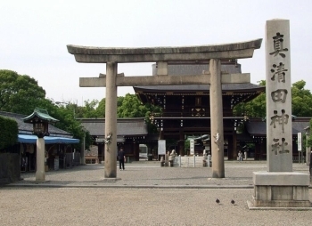 鳥居と社号標