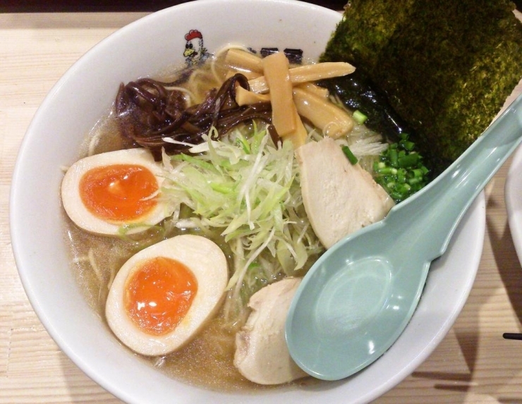 地鶏ラーメン