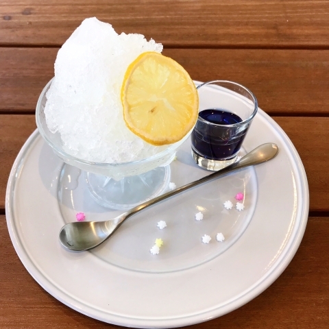 カフェテル京都三条の自家製フルーツかき氷（レモン）