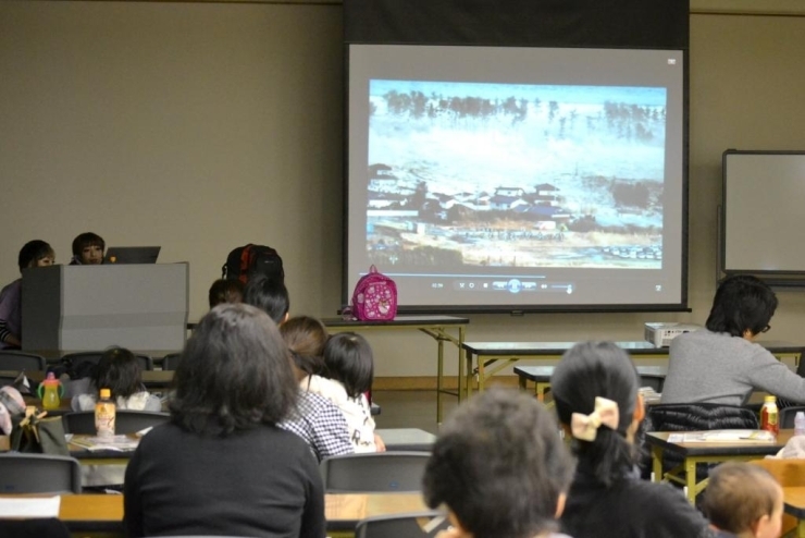 映像で3.11の震災の様子を改めて振り返ります