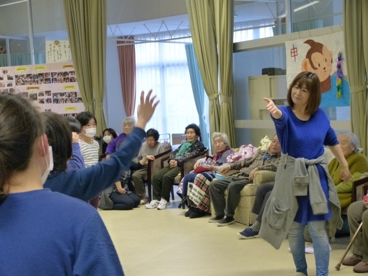 楽しかった交流会！　最後に池田さんから質問。元気に手を挙げて発表出来ましたね（*^^*）