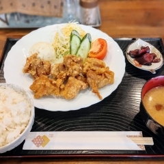 ボリューム満点! パリパリジューシーな唐揚げランチが700円!?☆ 【カフェ&ランチ虎虎】