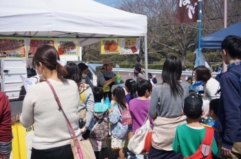 かき氷には行列が！