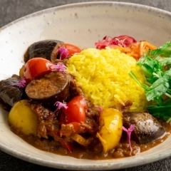 女子に人気で話題のカフェ&バー 千葉駅近の「路地裏カフェ」でおしゃれランチ【千葉駅】