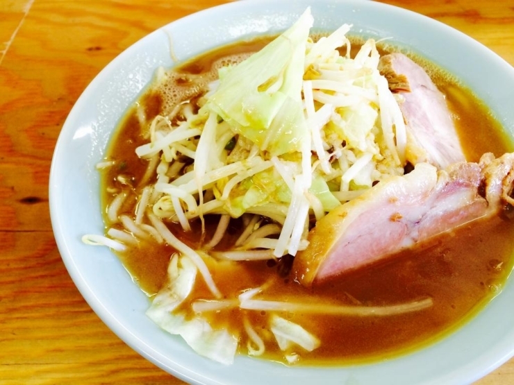 二郎インスパイアの「聖麺」（780円）