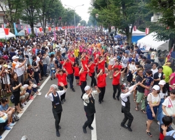 みんなで踊ろうパレード<br>新松戸おどり（新松戸音頭）<br>