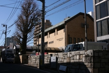 日本出版クラブ会館。