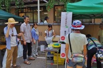 古川町商店街のみなさんも今日はお祭りの応援に。