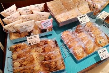 種類豊富な焼き菓子