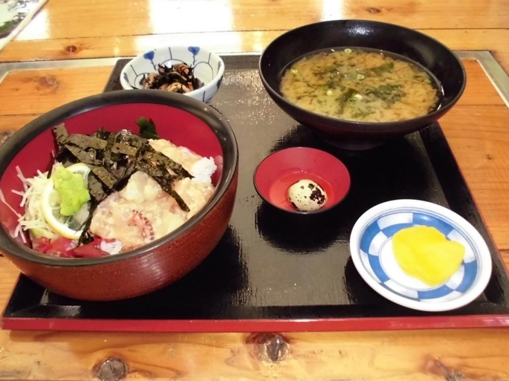 売り切れ必須！！まかない丼　1,000円<br><br>