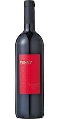 トッレヴェント<br>ヴェント　ロッソＰ<br>南イタリアの完熟ブドウから造られた、果実味とタンニンが滑らかで飲み心地のよい赤ワインです。ヴェントシリーズを並べてイタリア国旗のディスプレイとしてもお使い頂けます。