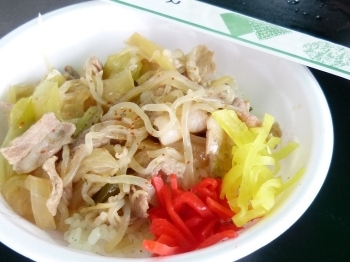 行方市特産《美明豚》の豚丼はボリューム有りで、めちゃうまです！（≧▽≦）