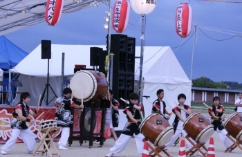 生駒山麓太鼓の皆さんの圧巻のステージ