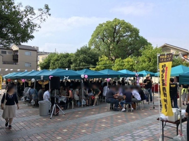 気づけば、13時のスタート時には満席状態！！　盛り上がってます！！