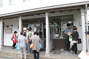 カフェのような外観の立川印刷所