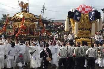 喜来太鼓台と（渦井川原）