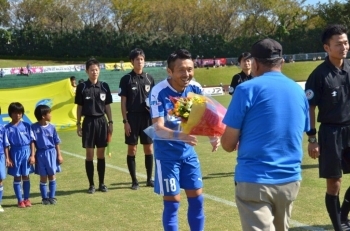 ロータリークラブより花束贈呈