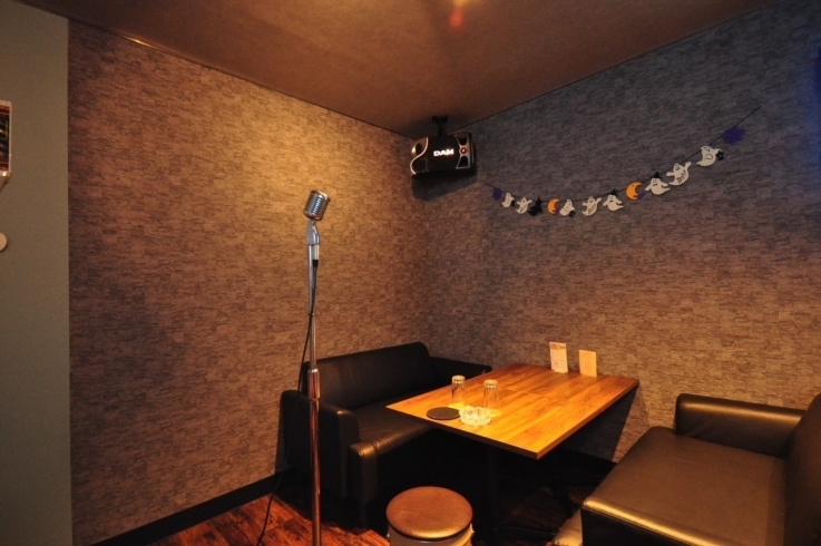 スタンドマイクご自由にお使い頂けます！「Karaoke Bar Bell-静岡両替町カラオケバー#FOODあり#オススメ女子会プラン#二次会忘年会予約受付中」