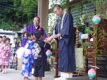 毎年8月7日は、み魂まつり「社会福祉法人永翔会 龍翔寺こども園」