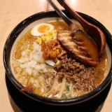 『味噌ラーメン専門店　日月堂』で胡桃香味油の効いた濃厚特味噌ラーメン【朝霞】