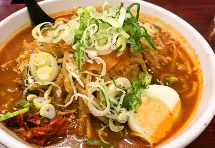 太龍ラーメン　１０３０円　味噌、辛口