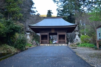 普門寺　仁王門（正面）