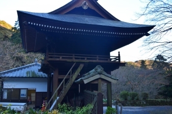 普門寺　豊橋市内最古の鐘楼門