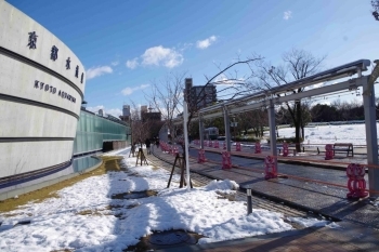 歩道の改装工事（京都水族館前）