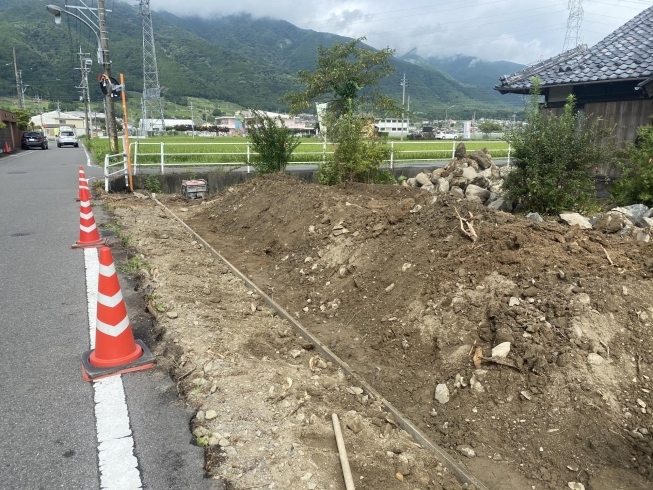 石積み前「池田町の古民家再生プロジェクト。石積みが始まりました。」