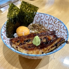 メシドロボー(3色丼)