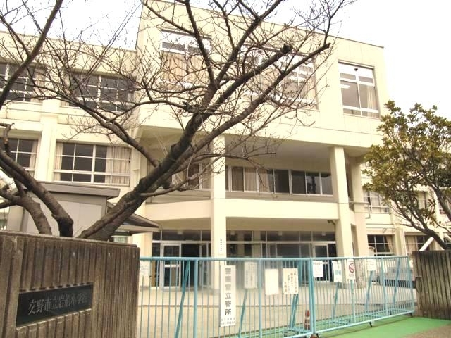 「岩船小学校」心豊かで、たくましく、自ら学び行動できる子どもの育成をします