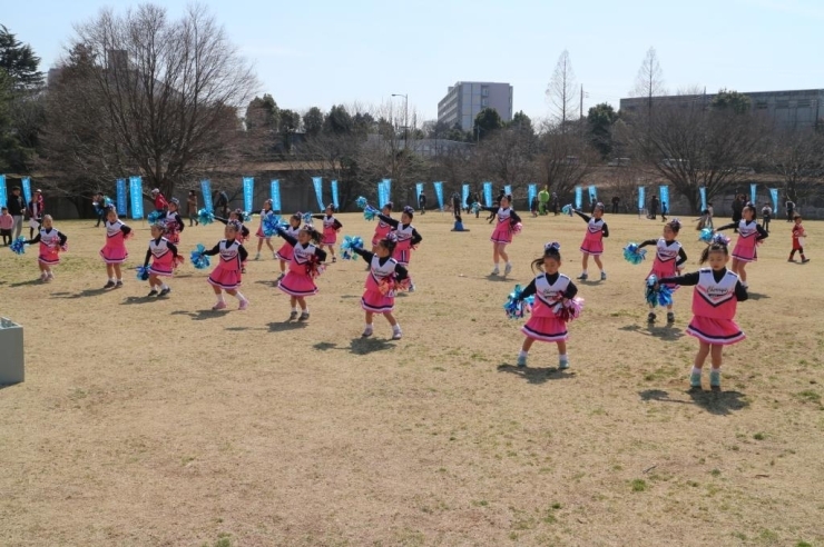 みんなを応援するためにチェリーズのみんなが盛り上げました！<br>