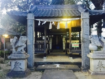 神社正面