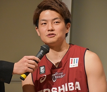 辻直人選手（川崎）<br>「1試合目の出だしが大切です。NBL時代にチャンピオンシップでMVPをとったので、このBリーグのチャンピオンシップでもMVPをとりたいと思います」