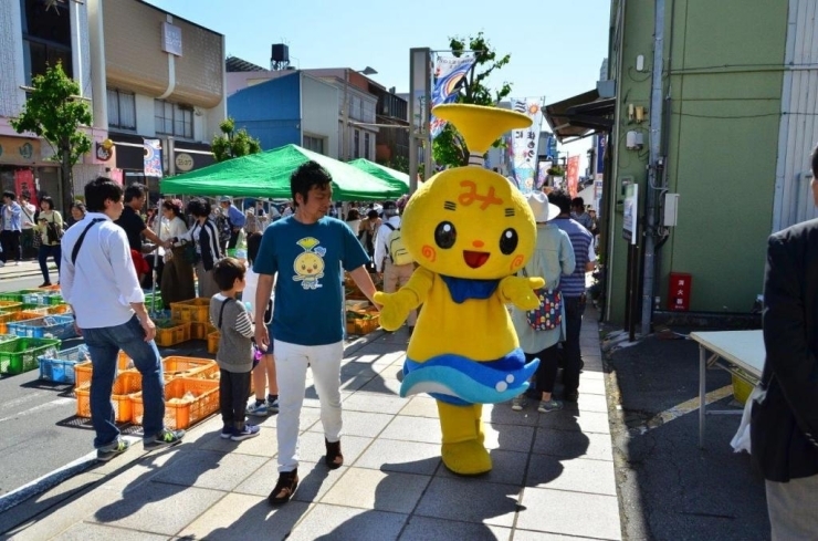 みしまるくん　うれしそう♪