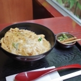 湯葉と納豆で独特の味わい、湯葉納豆丼　『ＩＣＨＯＹＡ』　【西本願寺】