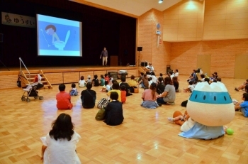 宮西達也先生の読み聞かせ