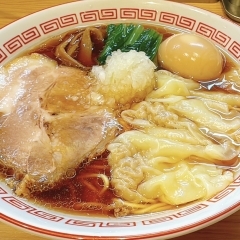 万町にある中華そばえにしで特製中華そばを頂く!