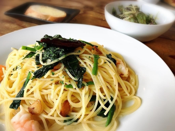 パスタLunch（海老とほうれん草のペペロンチーノ）　980円