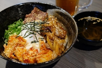 日替わりランチ<br>和牛焼肉丼