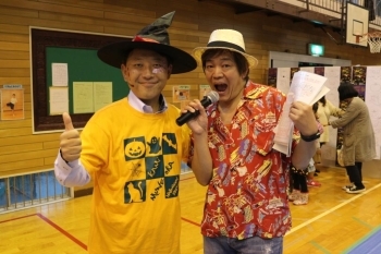香川市長を発見！！<br>市長もコスプレで参加です。<br>ヤセ騎士さんと。
