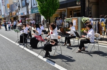 二胡演奏　素敵な音色です