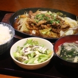 焼肉屋さんでランチ♪　アグー豚の生姜焼き鉄板定食